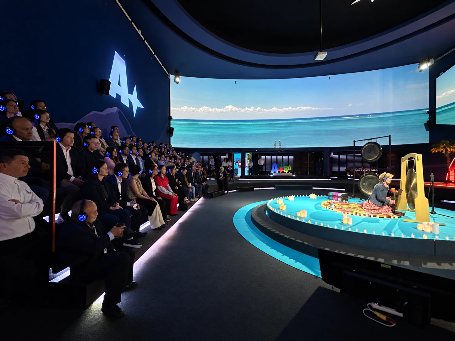 Encuentro de Aruba: asistentes y ambientación del salón