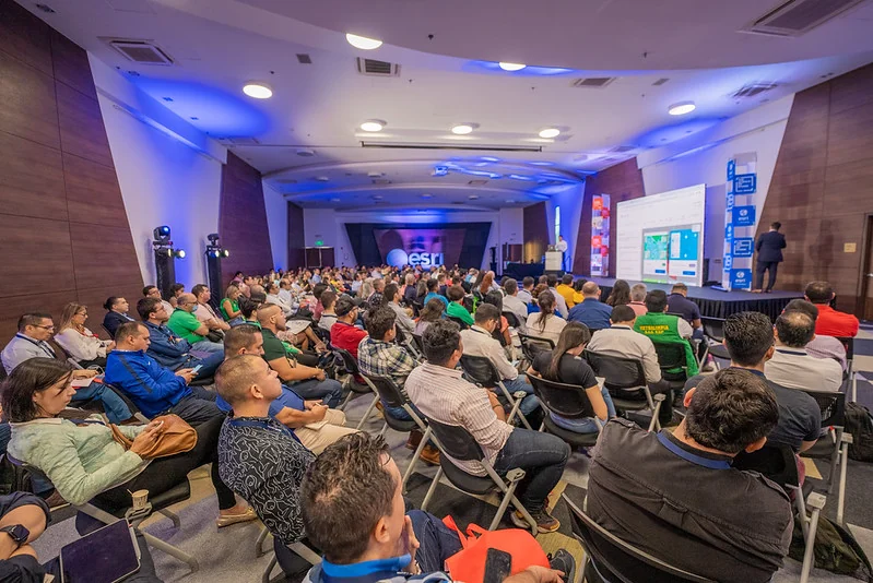 CRU Esri · Bucaramanga · 2023 · fotografía 1