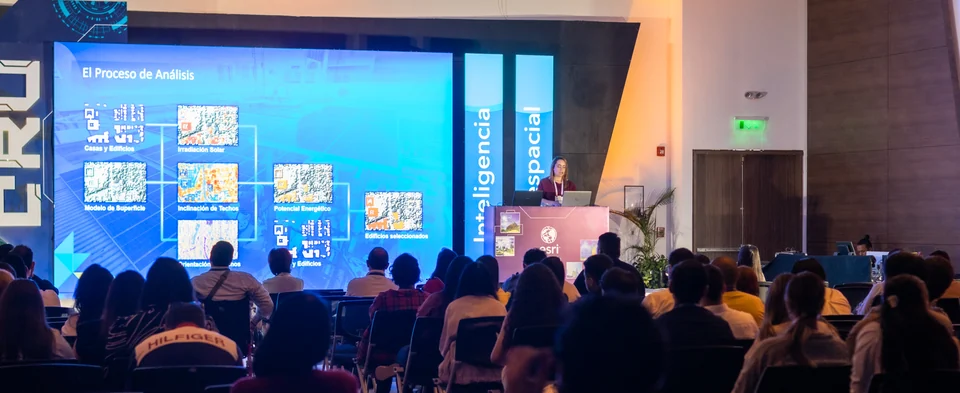 CRU Esri · Bucaramanga · 2025 · fotografía 1