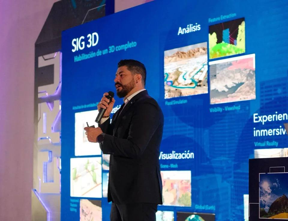 Esri: Conectando Sistemas, Transformando Regiões